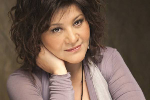 Η Γιώτα Νέγκα την Παρασκευή στο "Yachting" στη μαρίνα Καλαμάτας (βίντεο)