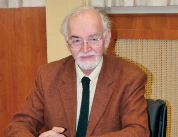Πάνος Καζάκος: Να μην χαθεί η ευκαιρία για ανάκαμψη