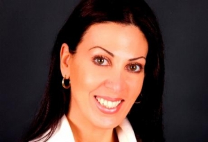 Παρουσίαση της ποιητικής συλλογής της Στέβης Σαμέλη στην Καλαμάτα (βίντεο)