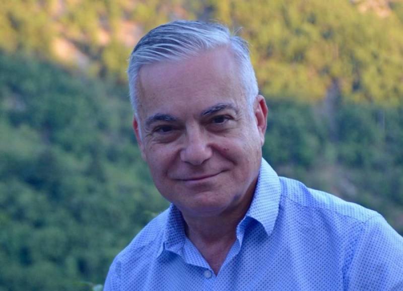 O Nίκος Βατόπουλος στην “Ε”: &quot;Η καλώς εννοούμενη φυσική περιέργεια, κινητήριος δύναμη για κάθε δημιουργική κίνηση&quot;