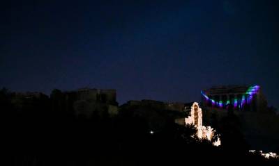 Για μία ώρα έσβησαν τα φώτα για την Ώρα της Γης