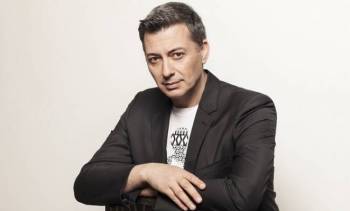 Κερδίστε 4 διπλές προσκλήσεις για την εμφάνιση του Νίκου Μακρόπουλου στη "Δυτική Ακτή" στην Καλαμάτα