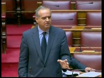 Επίκαιρη ερώτηση Γ. Λαμπρόπουλου: Θετικές αλλά και αόριστες υποσχέσεις για στρατόπεδο