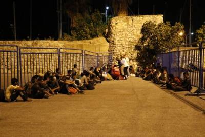 Δυσφορία Νίκα για την υποδοχή μεταναστών στην Καλαμάτα (βίντεο)