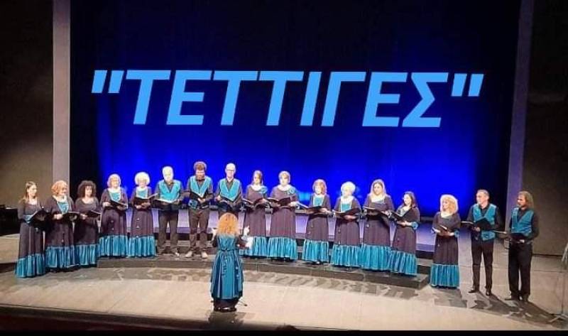 Το φωνητικό σύνολο «Τέττιγες» στην Τήνο