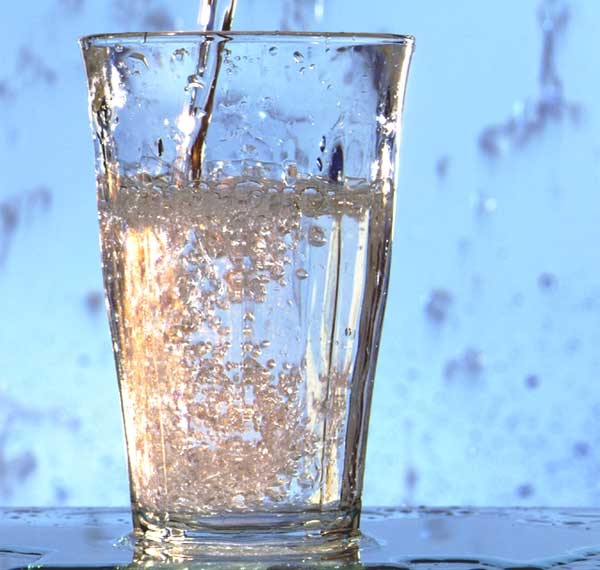 Μείωση της τιμής του νερού ζητούν στον Αγιο Φλώρο