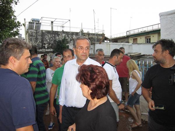 «Κινητοποίηση για αποκατάσταση» ζήτησε ο Σαμαράς από την Καλαμάτα