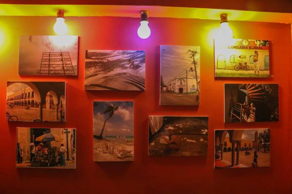 Ξεκίνησε η έκθεση του Τάσου Βαμβακά