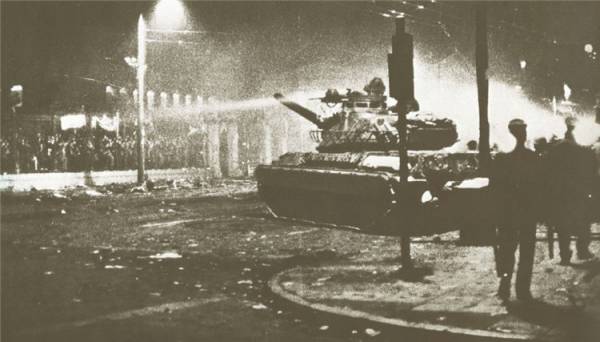 Βίντεο: Tέσσερα ντοκιμαντέρ για τη δικτατορία των Συνταγματαρχών