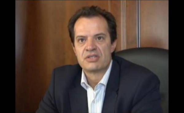 Παραιτείται τη Δευτέρα ο Δέδες - "Ηρθα με το κεφάλι ψηλά και φεύγω με το κεφάλι ψηλά"