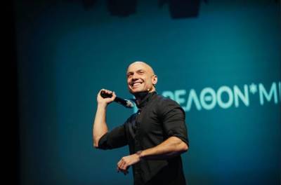 Ο Μάνος Χατζημαλωνάς τον Νοέμβριο στην Καλαμάτα