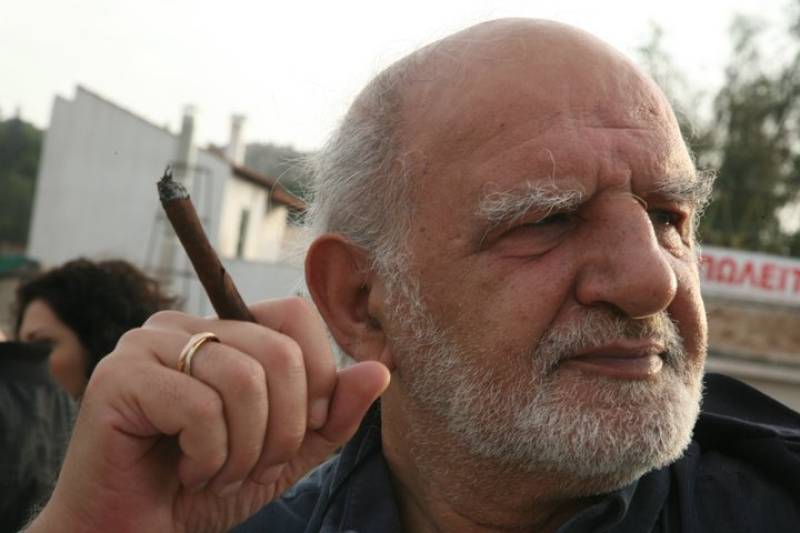 "Εφυγε" ο δημοσιογράφος - συγγραφέας Γιώργης Μασσαβετας