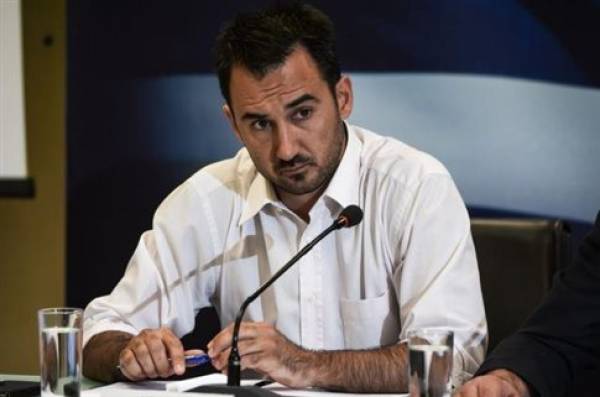 Χαρίτσης: &quot;Στόχος της κυβέρνησης η ανακοπή του ρεύματος μαζικής μετανάστευσης των νέων στο εξωτερικό&quot;