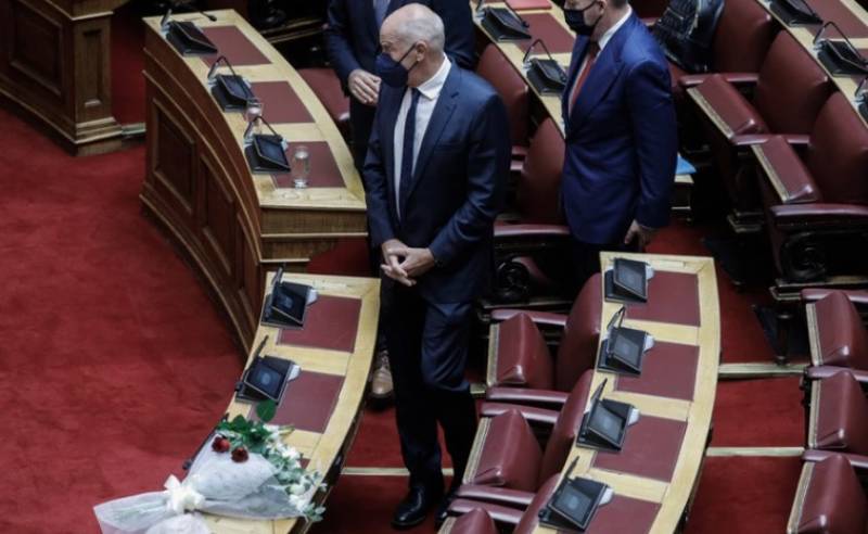 Γεννηματά: Διακόπτονται οι εργασίες της Βουλής για μια εβδομάδα