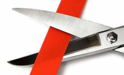 Ο Τατούλης εγκαινιάζει δρόμο στο Κούβελα