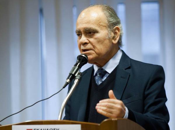 Ρωμανιάς: "Οι δανειστές επιμένουν σε μείωση των συντάξεων"