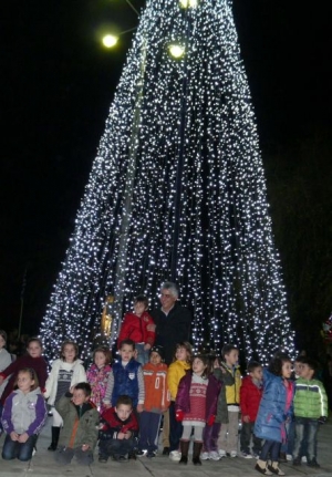 Φωταγώγηση χριστουγεννιάτικου δέντρου στην Πύλο