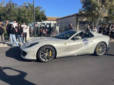 «1000 Miglia Experience Greece»: Εντυπωσίασαν τα κλασικά αυτοκίνητα στην Κυπαρισσία (φωτογραφίες)