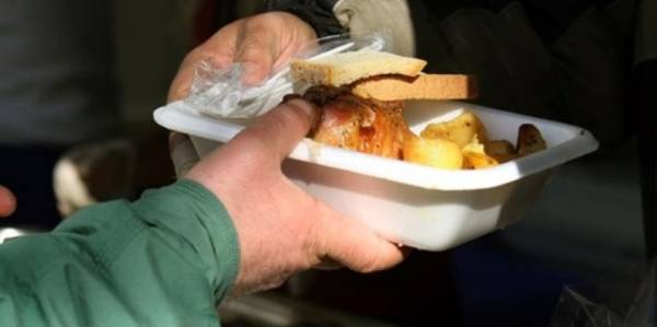 Παροχή συσσιτίου από τη Χριστιανική Στέγη Καλαμάτας