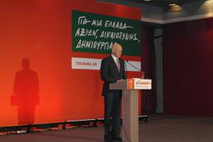 Παπανδρέου από Τρίπολη: "Είμαστε κίνημα πρωταγωνιστικό, προοδευτικό και όχι πατερίτσα της δεξιάς"