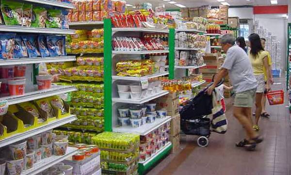 Επάρκεια αγαθών στην αγορά, διαβεβαιώνει το υπουργείο Οικονομίας