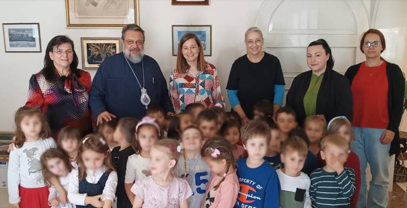 Μαθητές από τον «Παπαδοπούλειο Παιδικό Σταθμό» στον μητροπολίτη Μεσσηνίας