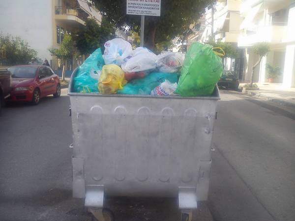 Ξέχειλοι κάδοι