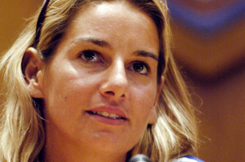 Εμείς αργήσαμε να ακούσουμε…