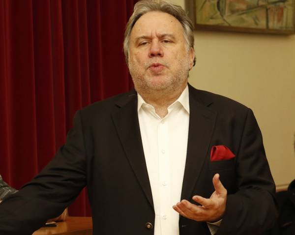 Κατρούγκαλος από την Καλαμάτα για την Novartis