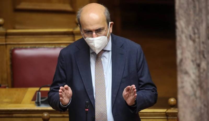 Χατζηδάκης: Διευκρινίσεις για τις εκκρεμείς συντάξεις - Πότε θα αντιμετωπιστεί το πρόβλημα