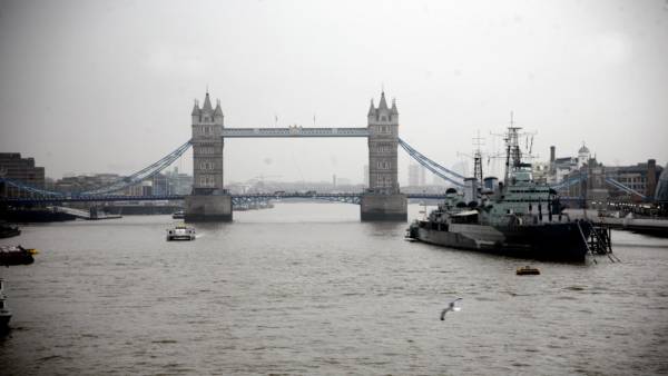 Με 5 πτήσεις την εβδομάδα θα συνδέονται Λονδίνο - Καλαμάτα