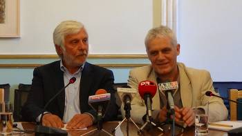 "Πάγο" στο σχέδιο Τατούλη για τα σκουπίδια βάζει ο Τσιρώνης