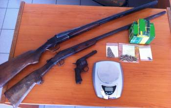 Σύλληψη 35χρονου για ναρκωτικά και όπλα στις Βρύσες Τριφυλίας