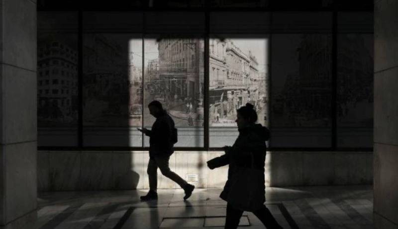 Ευρωβαρόμετρο: Οι Έλληνες πιο ανήσυχοι από όλους τους Ευρωπαίους για το αυξανόμενο κόστος ζωής