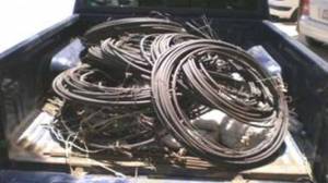 "Σήκωσαν" έναν τόνο μέταλλα