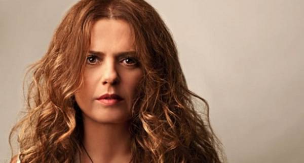 Ο νικητής της διπλής πρόσκλησης για το αποψινό live της Ελένης Τσαλιγοπούλου στο "Please don't tell"