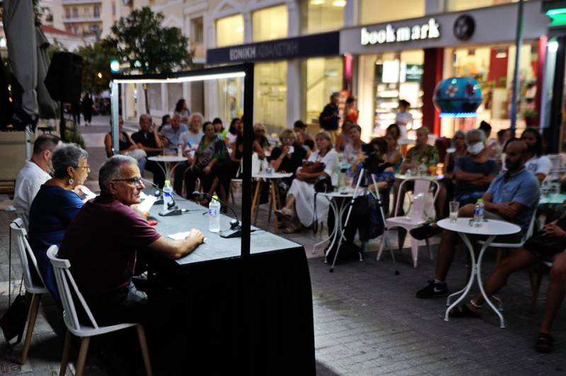 Παρουσιάστηκε στην Καλαμάτα "Το Χρώμα της Απιστίας" του Γρηγόρη Χαλιακόπουλου (φωτογραφίες)