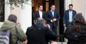 Στρατούλης: Ούτε ένα βήμα πίσω - Δρίτσας: Τέλος στην ιδιωτικοποίηση του ΟΛΠ