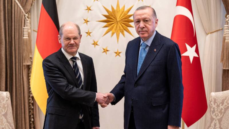 Συνάντηση Ερντογάν - Σολτς στην Κωνσταντινούπολη