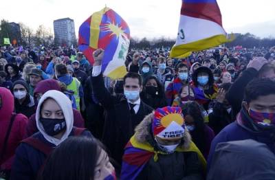 COP26: Κινητοποιήσεις δεκάδων χιλιάδων διαδηλωτών στη Γλασκώβη