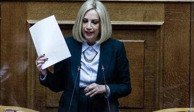 Γεννηματά: Άμεση προτεραιότητα ο εμβολιασμός των εργαζόμενων στον τουρισμό