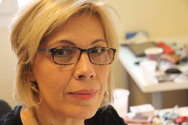 Η Mεσσήνια Νάντια Λεμπέση στην «Ε»: «Ο πολυμερής πηλός είναι ένα όμορφο κομμάτι τέχνης που φοριέται»