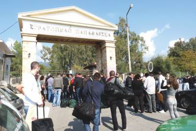 Σήμερα η σύσκεψη στο Δήμο Καλαμάτας: Να μιλήσουν οι βουλευτές για το στρατόπεδο