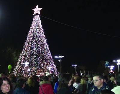 Μελωδίες και τραγούδια στην πλατεία της Μεσσήνης