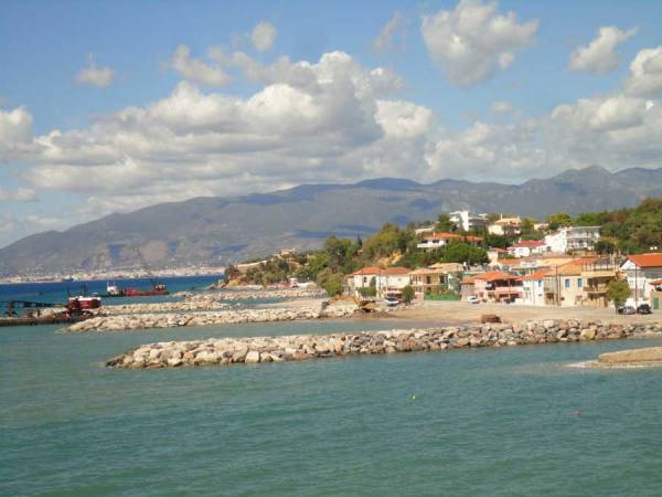 Καθυστερεί η προσάμμωση της ακτής στο Ακρογιάλι Αβίας