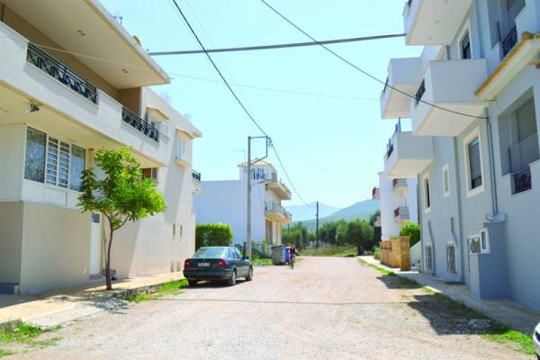 15 χρόνια περιμένουν ασφαλτοστρώσεις στα Φιλιατρά