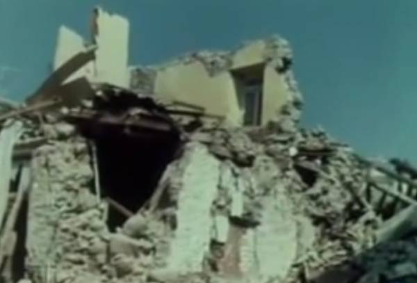 Εκθεση φωτογραφίας για τον σεισμό της Καλαμάτας στις “Κούνιες”