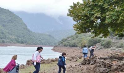 Καθάρισαν τη λίμνη του Λάδωνα