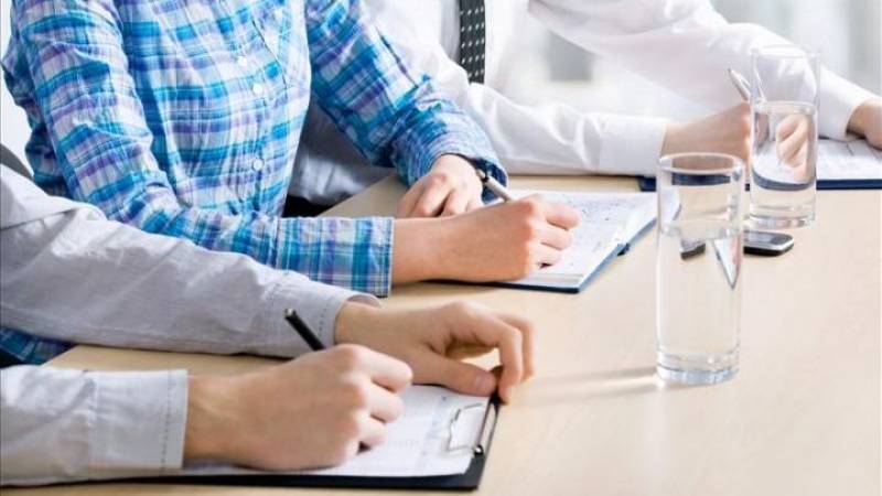 Ελλειψη «επικοινωνίας» εκπαιδευτικών ιδρυμάτων και πραγματικής αγοράς εργασίας