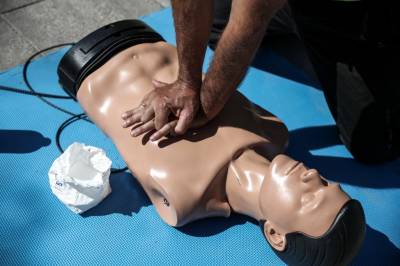 Εκπαίδευση πρώτων βοηθειών ακόμα και στα σχολεία